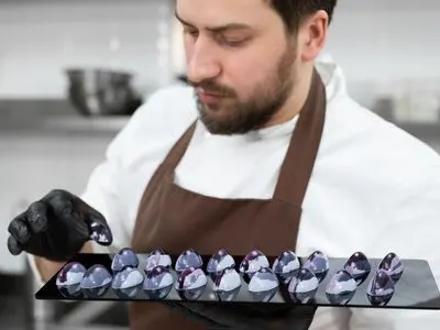 How to become a chocolatier